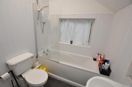 4 bedroom Terraced House for sale in Calais Road, Burton-On-Trent