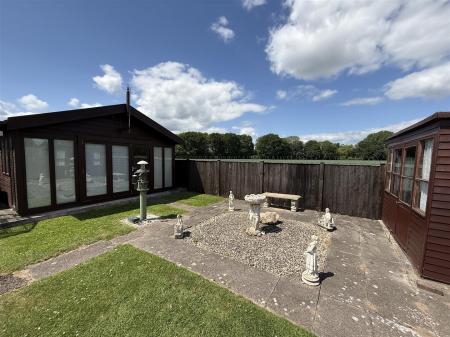 2 bedroom Detached bungalow for sale in Anslow Lane, Rolleston-On-Dove, Burton-On-Trent