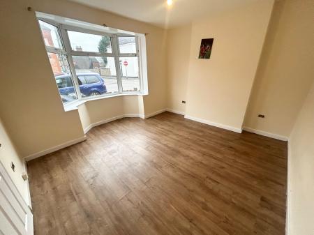 3 bedroom Detached house to let in Sydney Street, Staffordshire, Burton upon Trent, DE14