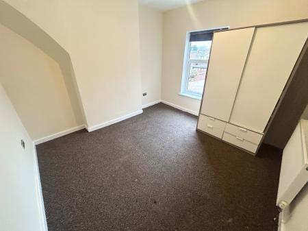 3 bedroom Detached house to let in Sydney Street, Staffordshire, Burton upon Trent, DE14