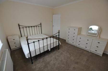 3 bedroom Town house for sale in Park Lane, Tutbury, Burton-On-Trent