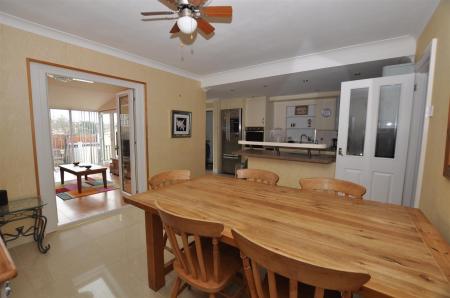 3 bedroom Town house for sale in Park Lane, Tutbury, Burton-On-Trent