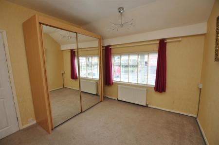 3 bedroom Town house for sale in Park Lane, Tutbury, Burton-On-Trent