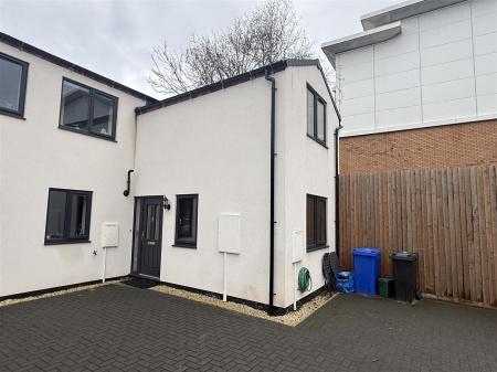 2 bedroom Town house for sale in Guild Terrace, Burton-On-Trent