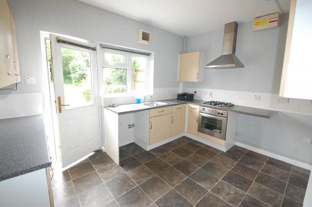 3 bedroom House to let in Woods Lane, Stapenhill, DE15