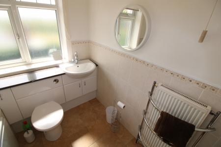 3 bedroom Detached house to let in Craythorne Road, Burton Upon Trent, Stretton, DE13