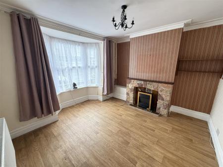 3 bedroom Terraced House for sale in Anglesey Road, Burton-On-Trent