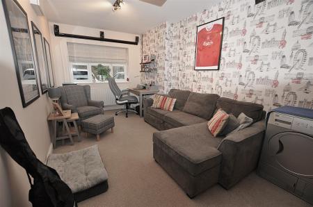 4 bedroom Detached house for sale in Alderson Drive, Stretton, Burton-On-Trent