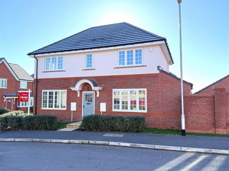 4 bedroom Detached house for sale in Moore Road, Anslow, Burton-On-Trent