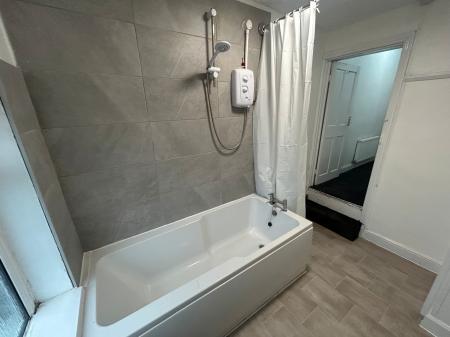 2 bedroom Terraced House to let in Branston Road, Staffordshire, Burton upon Trent, DE14