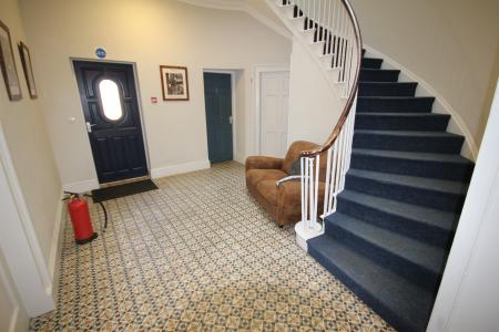 1 bedroom Flat to let in High Street, Burton Upon Trent, Tutbury, DE13