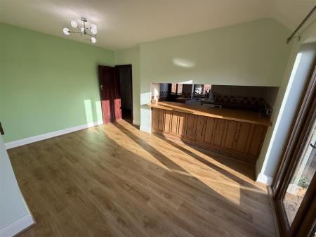 3 bedroom Semi-detached house for sale in Stanton Road, Burton-On-Trent