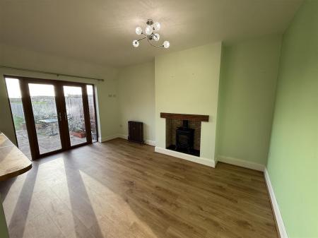 3 bedroom Semi-detached house for sale in Stanton Road, Burton-On-Trent