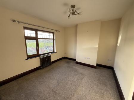 3 bedroom Semi-detached house for sale in Stanton Road, Burton-On-Trent