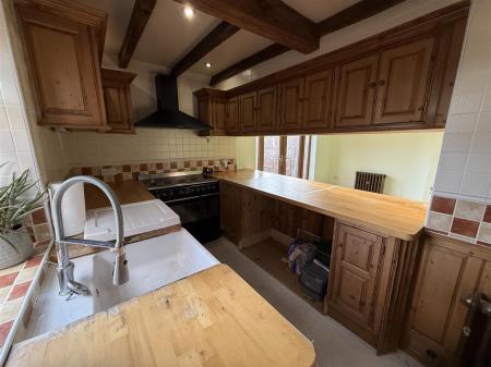 3 bedroom Semi-detached house for sale in Stanton Road, Burton-On-Trent