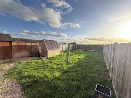 3 bedroom Semi-detached house for sale in Stanton Road, Burton-On-Trent