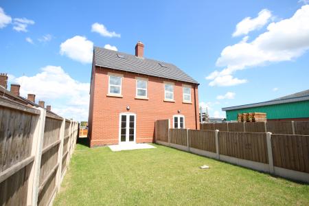 3 bedroom House to let in Bass Cottages, Burton upon Trent, DE14