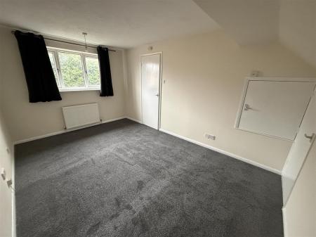 2 bedroom Town house for sale in Meynell Close, Burton-On-Trent