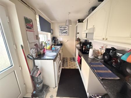 2 bedroom Semi-detached house for sale in Branston Road, Burton-On-Trent