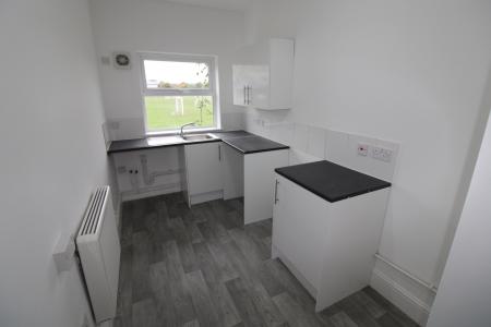 2 bedroom Flat to let in Shobnall Road, Staffordshire, Burton upon Trent, DE14