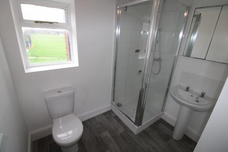 2 bedroom Flat to let in Shobnall Road, Staffordshire, Burton upon Trent, DE14