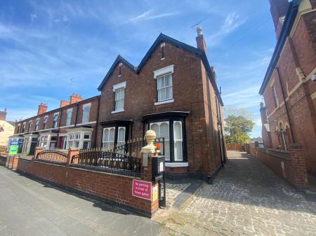 1 bedroom House share to let in Rangemore Street, Staffordshire, Burton upon Trent, DE14