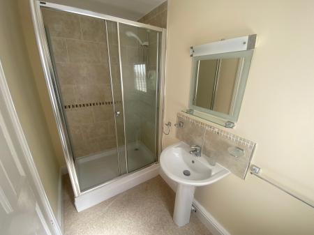 1 bedroom House share to let in Rangemore Street, Staffordshire, Burton upon Trent, DE14