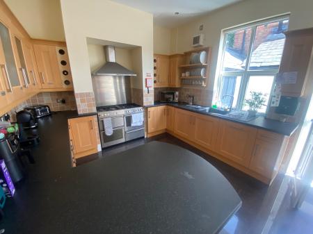 1 bedroom House share to let in Rangemore Street, Staffordshire, Burton upon Trent, DE14