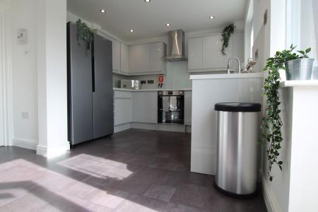 1 bedroom House share to let in Moorfurlong, Stretton, DE13