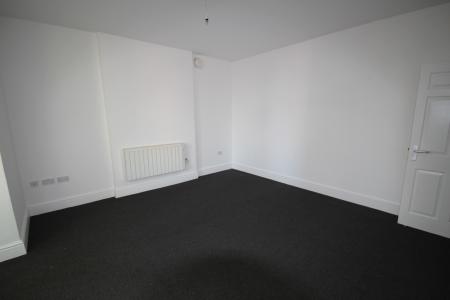 2 bedroom Flat to let in Shobnall Road, Staffordshire, Burton upon Trent, DE14