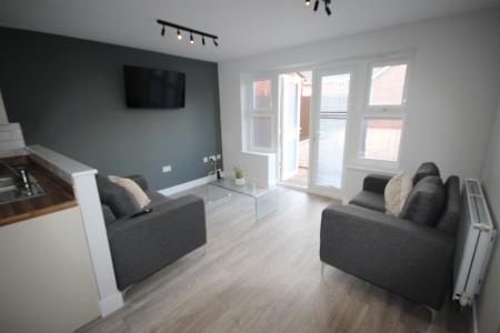 1 bedroom House share to let in Shobnall Street (Room 2), Staffordshire, Burton upon Trent, DE14