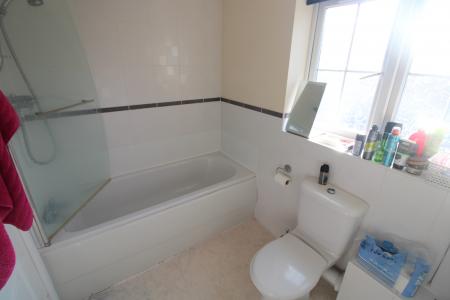 2 bedroom House to let in Grants Yard, Station Street, Burton upon Trent, DE14