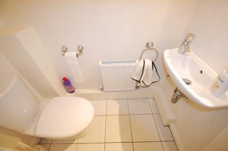 4 bedroom Detached house to let in Oakley Grange, Burton upon Trent, DE13