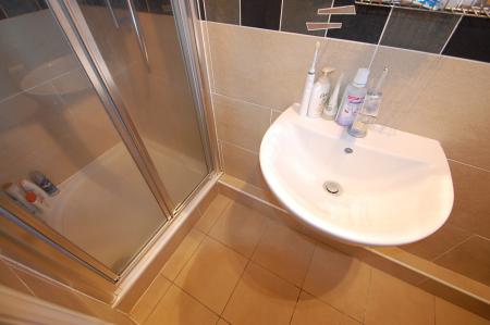 4 bedroom Detached house to let in Oakley Grange, Burton upon Trent, DE13