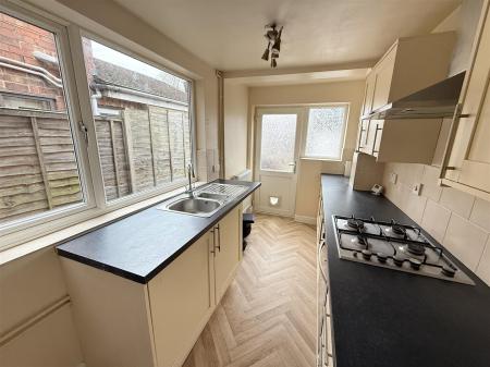 2 bedroom Terraced House for sale in Bearwood Hill Road, Burton-On-Trent