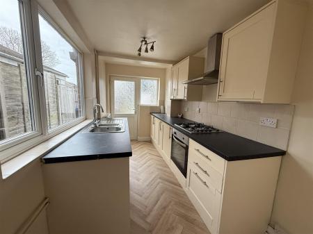 2 bedroom Terraced House for sale in Bearwood Hill Road, Burton-On-Trent