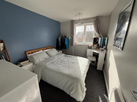 1 bedroom Apartment for sale in Caernarvon Close, Stretton, Burton-On-Trent