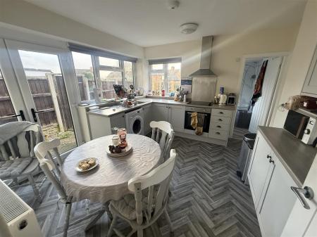 2 bedroom Terraced House for sale in Thorn Street, Woodville, Swadlincote