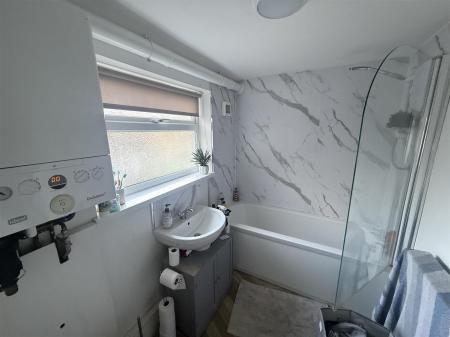 2 bedroom Terraced House for sale in Thorn Street, Woodville, Swadlincote