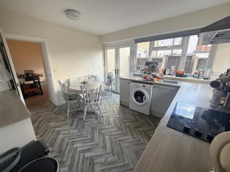 2 bedroom Terraced House for sale in Thorn Street, Woodville, Swadlincote