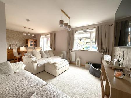 3 bedroom Terraced House for sale in Carver Road, Burton-On-Trent