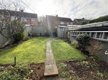 2 bedroom Semi-detached house for sale in Mayfield Drive, Burton-On-Trent