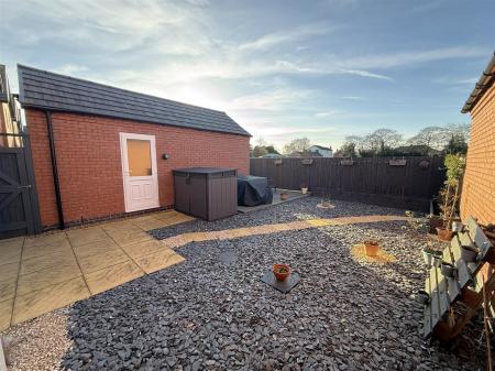 4 bedroom Detached house for sale in Fairfields, Branston, Burton-On-Trent