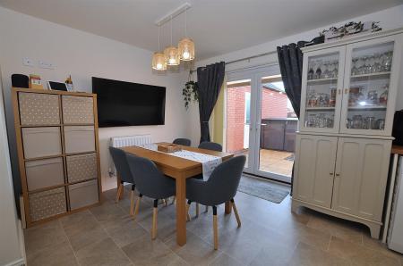 4 bedroom Detached house for sale in Fairfields, Branston, Burton-On-Trent