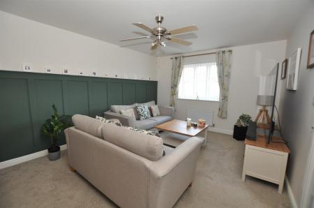 4 bedroom Detached house for sale in Fairfields, Branston, Burton-On-Trent