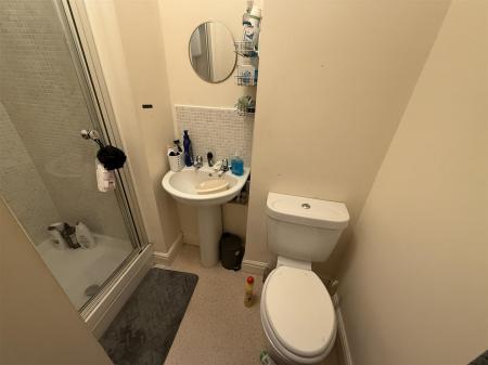 2 bedroom Apartment for sale in Barons Court, Burton-On-Trent