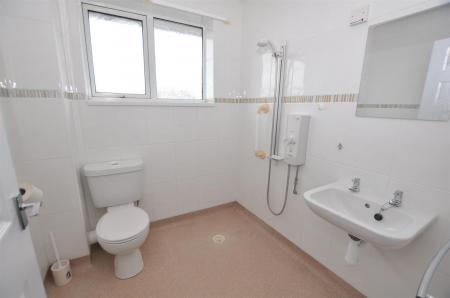2 bedroom Semi-detached house for sale in Buckingham Close, Stretton, Burton-On-Trent