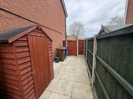 2 bedroom Semi-detached house for sale in Buckingham Close, Stretton, Burton-On-Trent