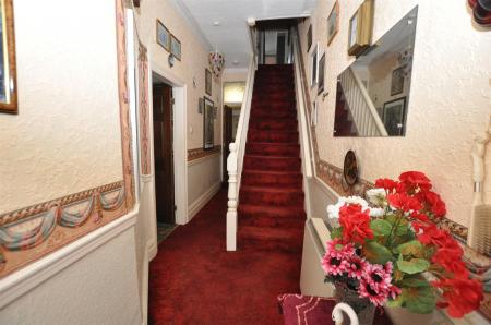 4 bedroom Semi-detached house for sale in Scalpcliffe Road, Burton-On-Trent