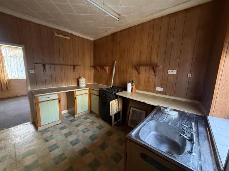 2 bedroom Terraced House for sale in Balfour Street, Burton-On-Trent